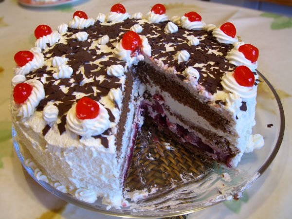 Ice-cream cake: Cherry Pie